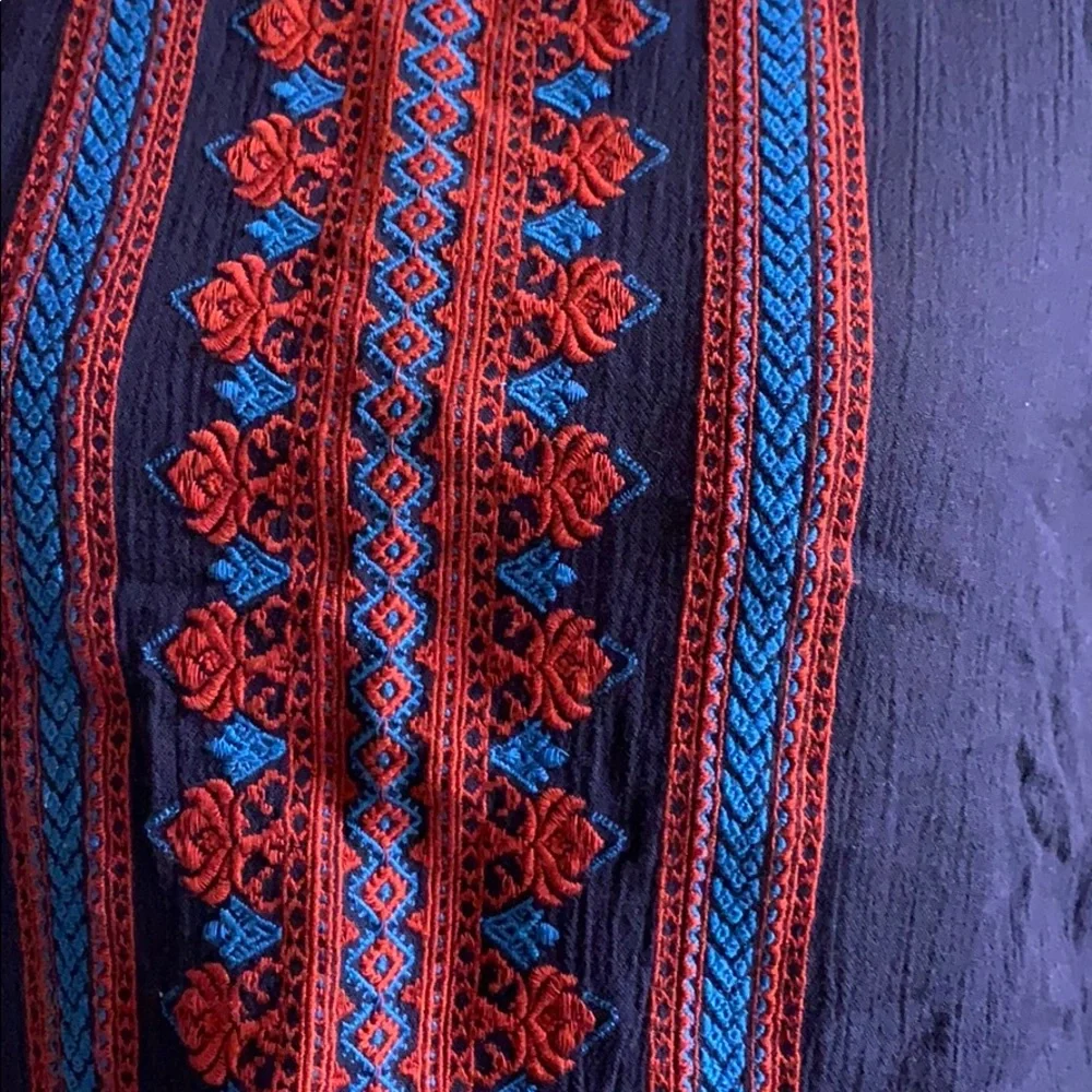 Forever 21 Blue Crochet Detail Round Neckline Short Sleeve Top - Picture 3 of 9